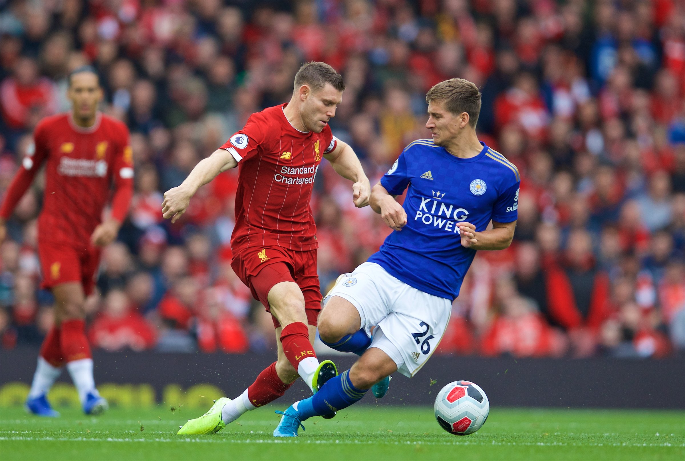 球员竞相追 球员竞相追